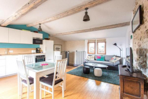 Furnished duplex apartment in a quiet area near the beaches and amenities